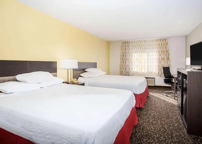 Days By Wyndham North 3* Phoenix