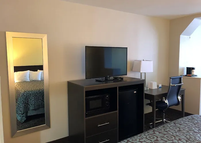 Days By Wyndham North 3* Phoenix
