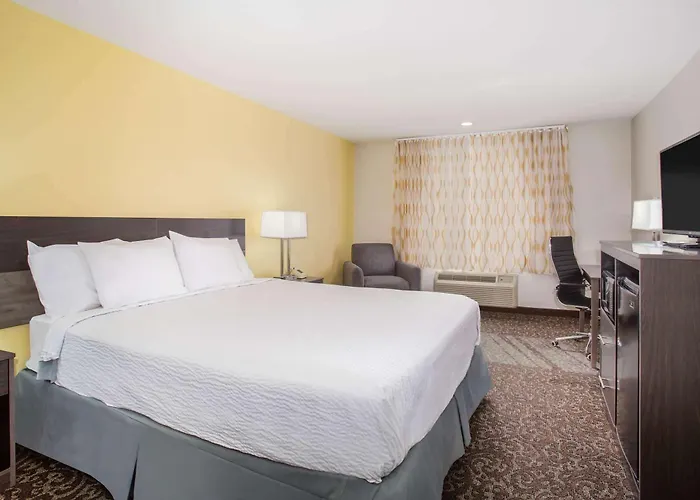 Hotel Days By Wyndham North 3*