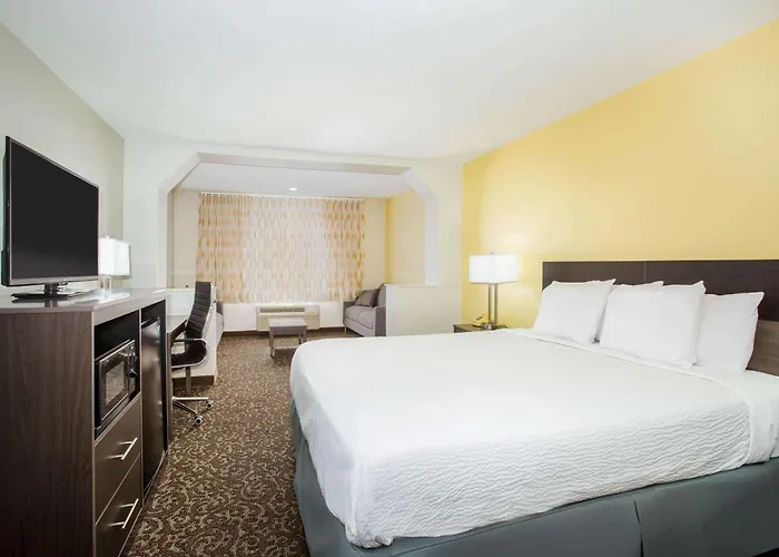 Days By Wyndham North Hotel Phoenix