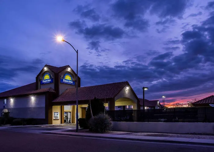 Hotel Days By Wyndham North