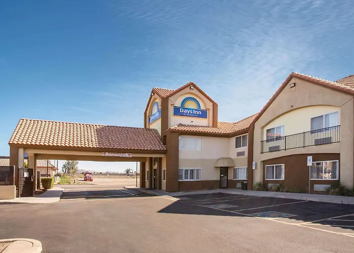 Days By Wyndham North Hotel