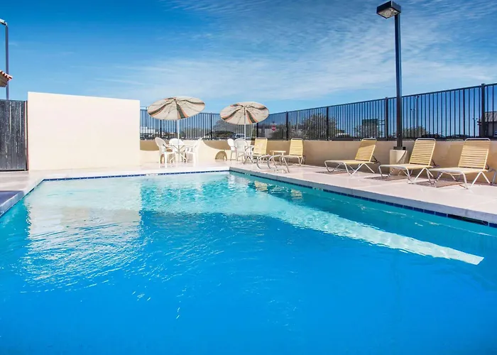 Days By Wyndham North Hotel 3*