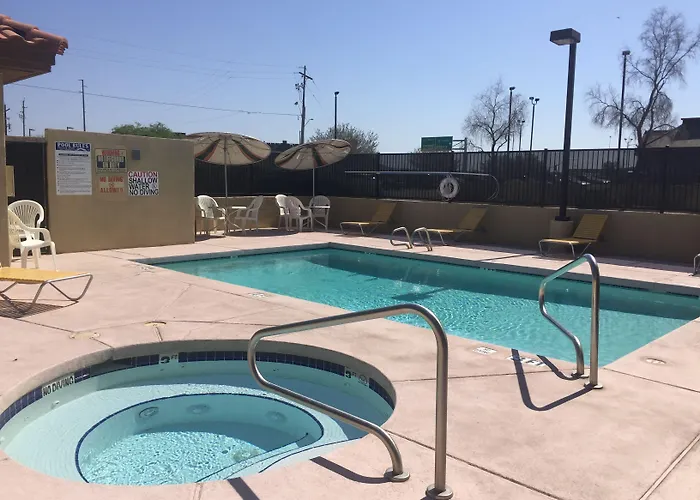 Hotel Days By Wyndham North