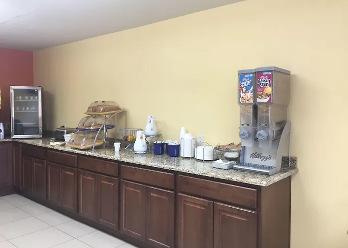 Days By Wyndham North 3* Phoenix
