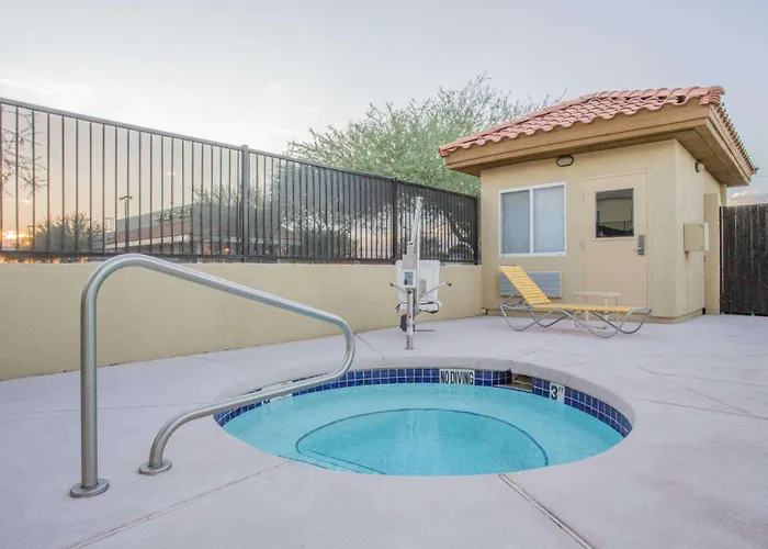 Hotel Days By Wyndham North Phoenix